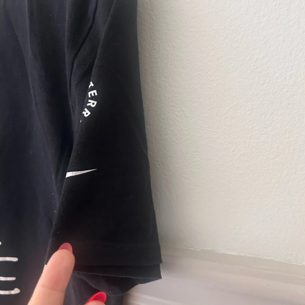 Nike LeBron James “More Than an Athlete” Graphic Tee Men’s Small